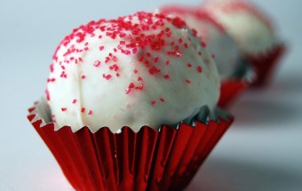 red_velvet_cake_balls