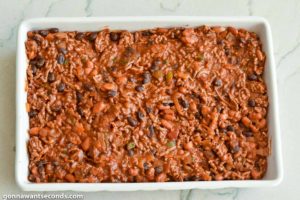 How to make Chili cornbread casserole, transferred the chili mixture in the casserole dish