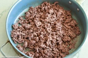 How to make Chili cornbread casserole, browning the meat