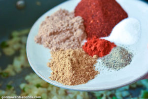 How to make Chili cornbread casserole, adding spices
