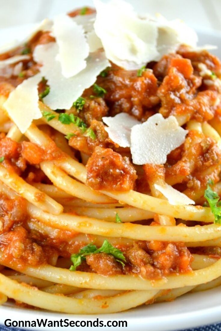 Spaghetti with Ragu Bolognese on a plate