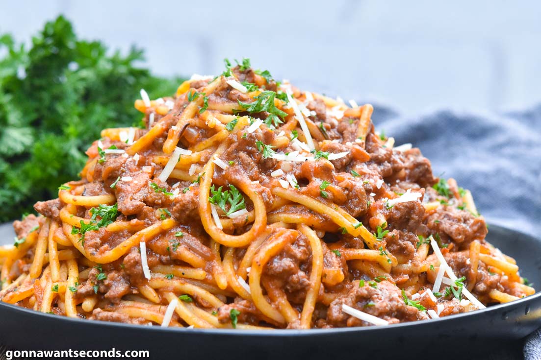 instant pot spaghetti with ground beef on a plate