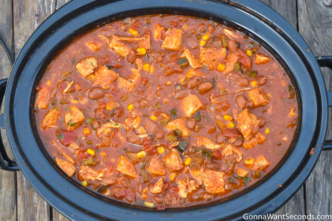 How to make Crockpot Chicken Chili, simmering in a crockpot