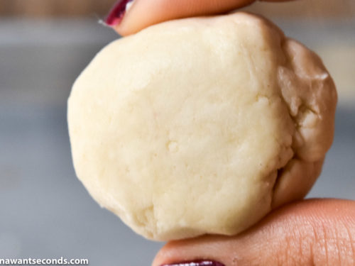 How to make Whipped shortbread cookies, making a dough ball