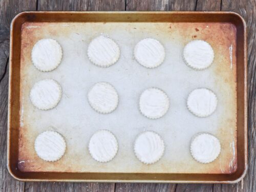 Step 7 how to make Bisquick rolled biscuit, Place on an ungreased cookie sheet, with the sides of the biscuits touching.
