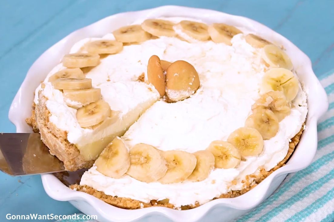 Slicing Banana Cream Pie