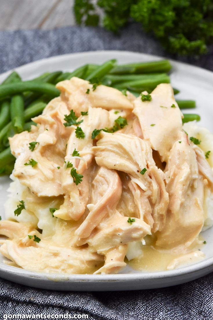 Crockpot Chicken And Gravy with green beans on the side
