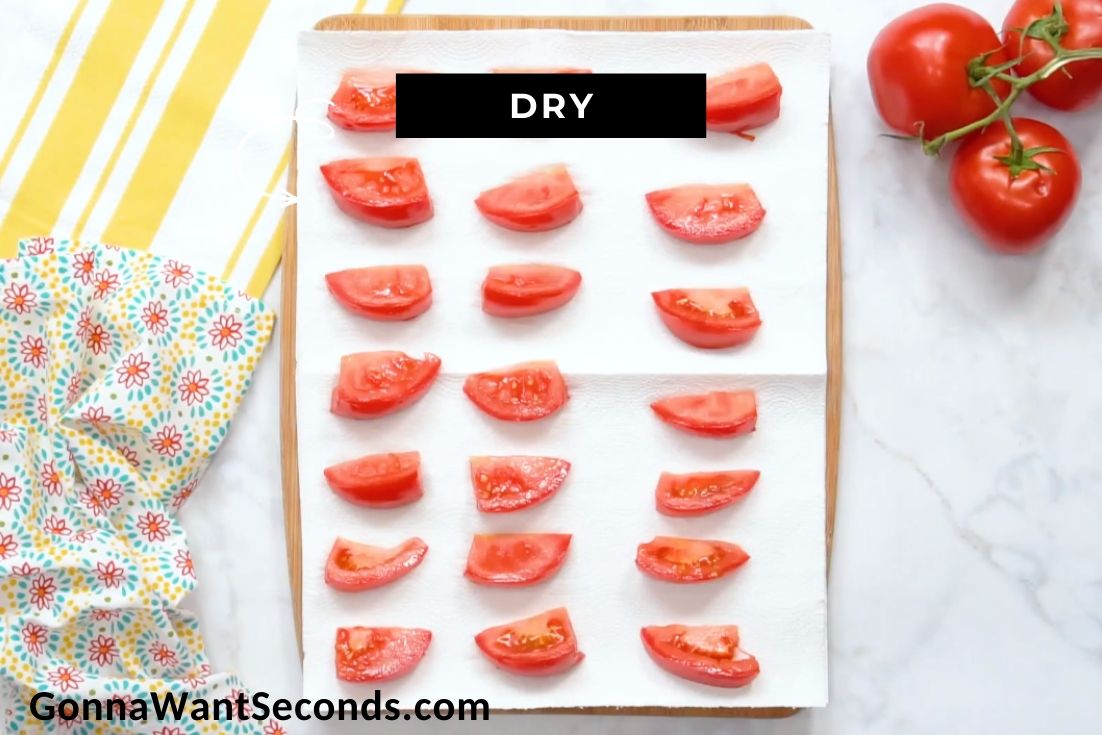 How to make Marinated Tomato Salad, drying excess liquid in tomatoes using paper towel