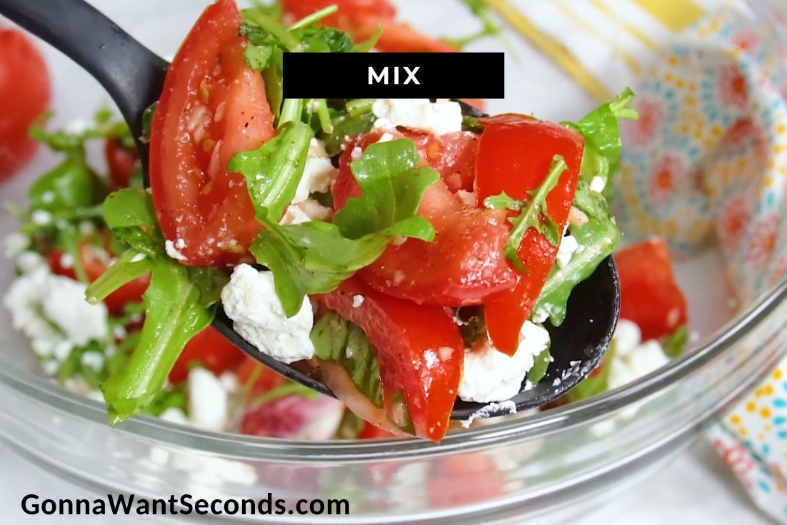 How to make Marinated Tomato Salad, mixing the rest of ingredients