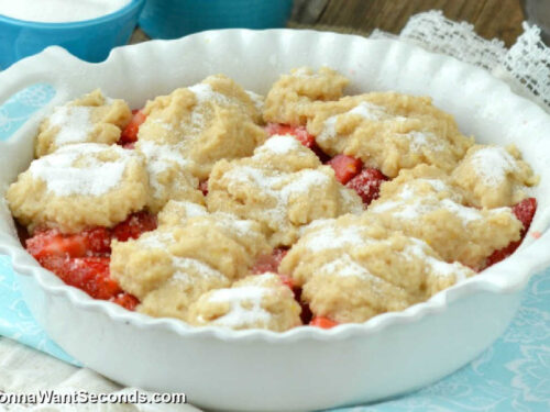 how to make strawberry cobbler step 4, drop the toppings over the strawberries