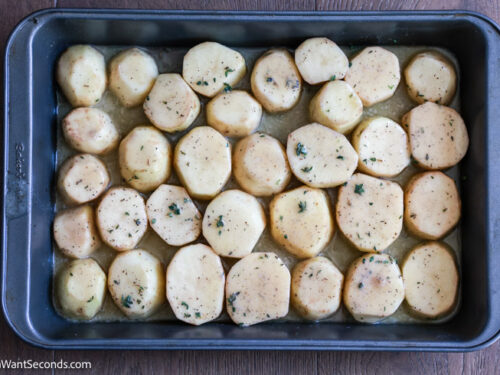 how to make crispy melting potatoes, baking the potatoes