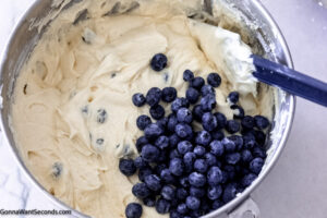 How to make blueberry pound cake bundt, folding the fresh blueberries to the batter