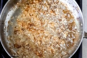 How to make lemon chicken pasta, sauteing aromatics
