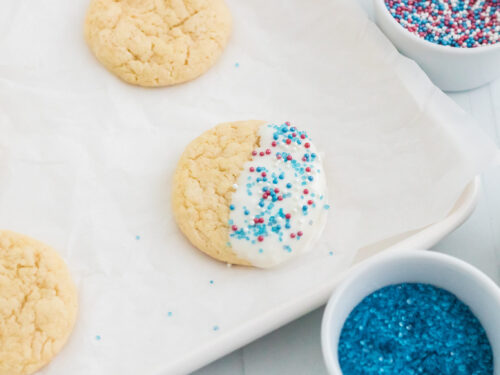 How to make 4th of july cookies , dip cookies and add sprinkles