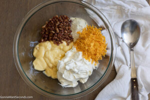 How to make crack potatoes with sour cream combining the mixture in a bowl