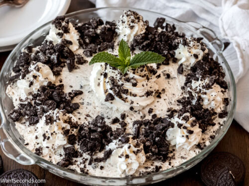 A whole oreo pie with cream cheese