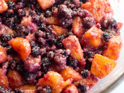 How to make peach and blueberry cobbler , mix well