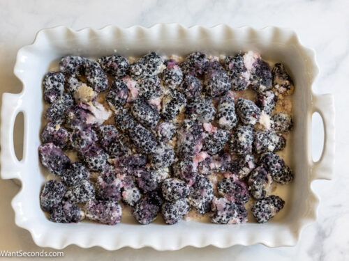 how to make old fashioned blackberry cobbler recipe, baking the fruit filling