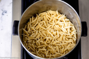 How to make Johnny Marzetti Casserole , boiling the pasta