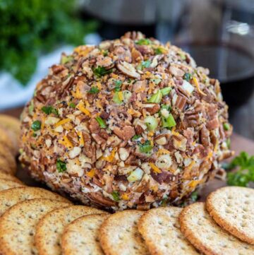 bacon ranch cheese ball with crackers around