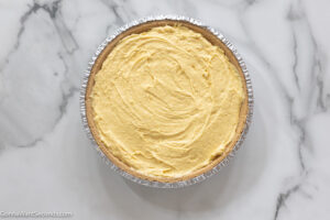 how to make eggnog pie with cool whip , pour eggnog mixture to the prepared crust