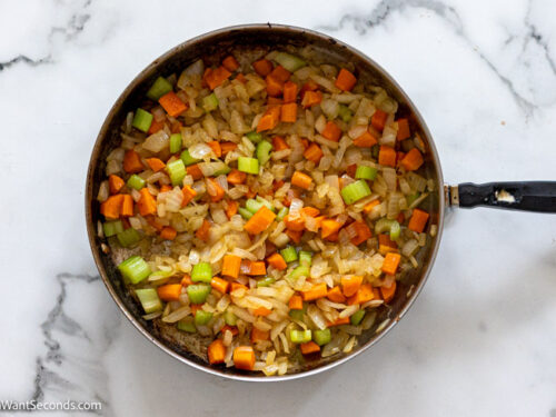 How to make black eyed pea soup, cooking the veggies