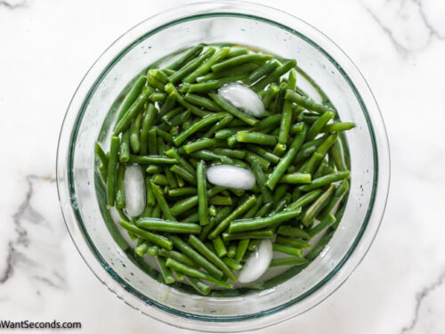 how to make arkansas green beans with bacon , place green beans in ice bath