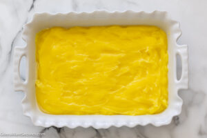 how to make lemon dump cake , spread lemon pie filling