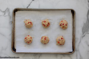 Step 10 how to make strawberry cheesecake cookies, Shape the cookie dough balls around the cream cheese to enclose it.