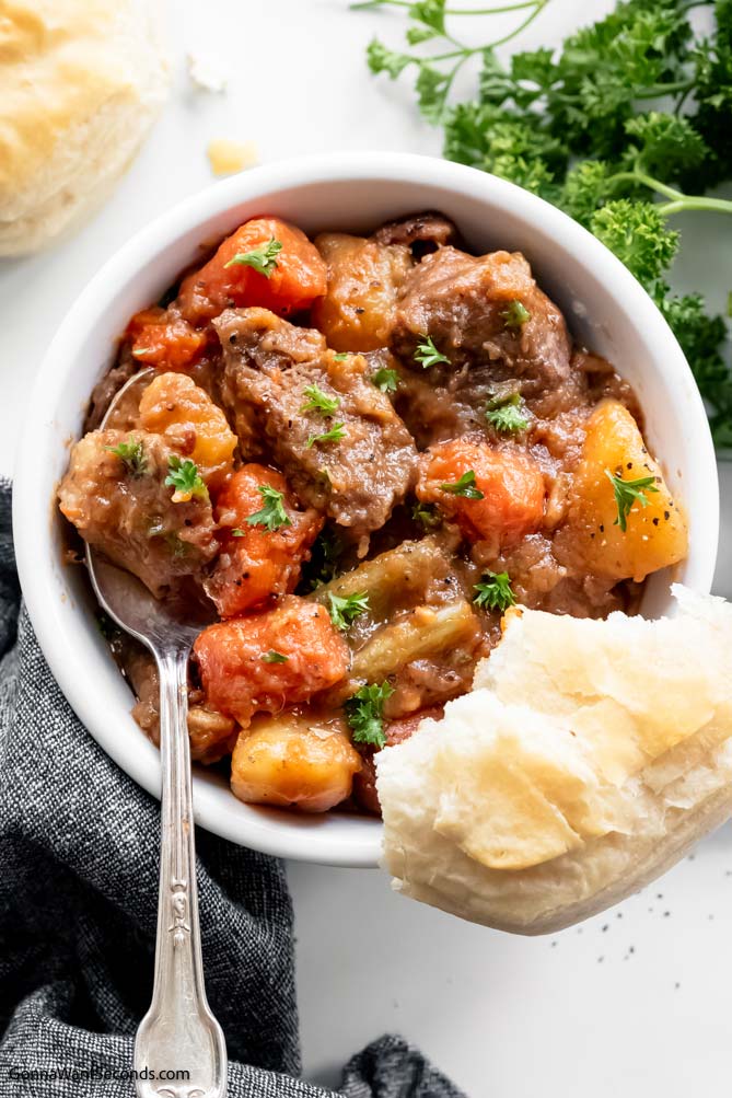 beef and guinness stew with bread 