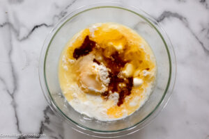 how to make bisquick sweet cornbread step 1, mix the ingredients