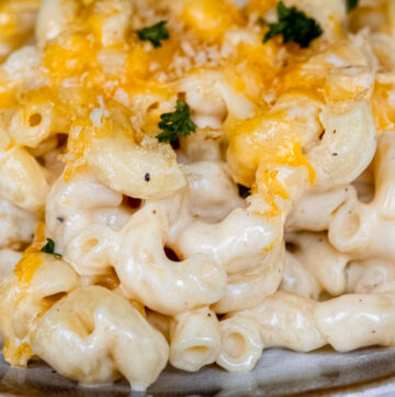 cracker barrel mac and cheese on a plate