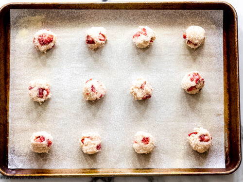 step 6 how to make strawberry cookies, arrange cookie doughs in the baking sheet