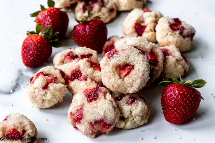 a pile of easy strawberry cookies