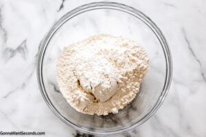 step 1 how to make strawberry cookies , mix the dry ingredients