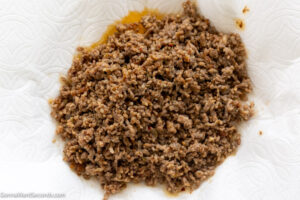 Step 1 How to make creamy tuscan sausage pasta, cook the sausage