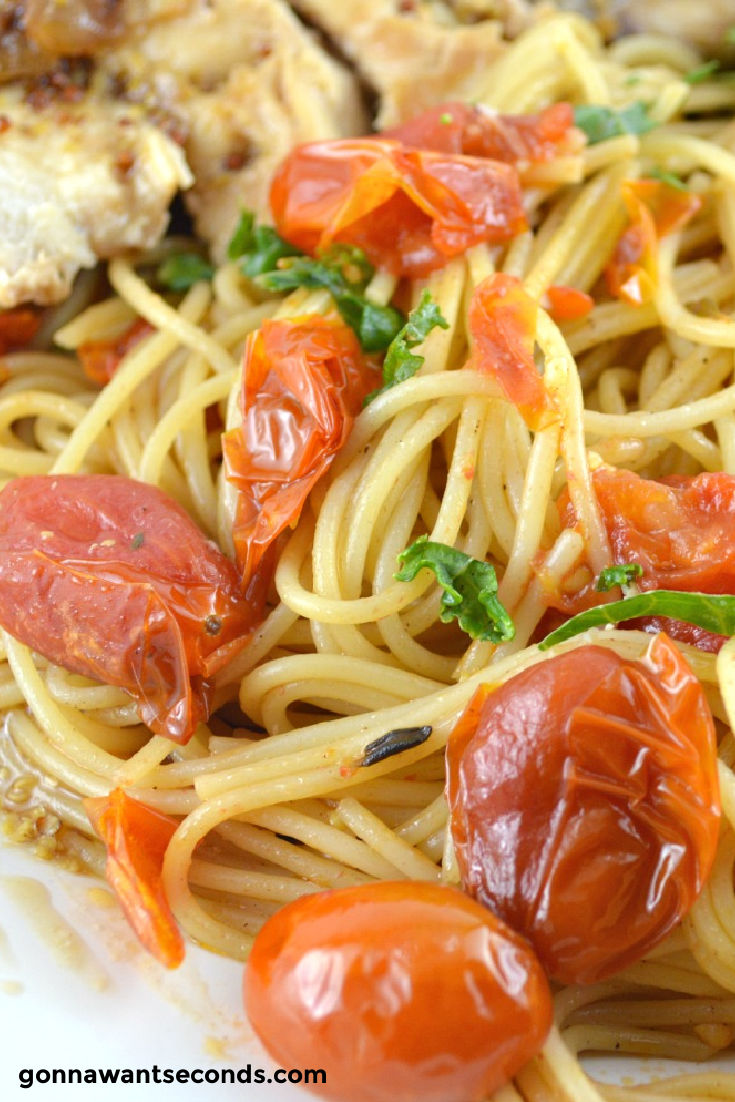 pasta with roasted tomatoes and garlic, close up