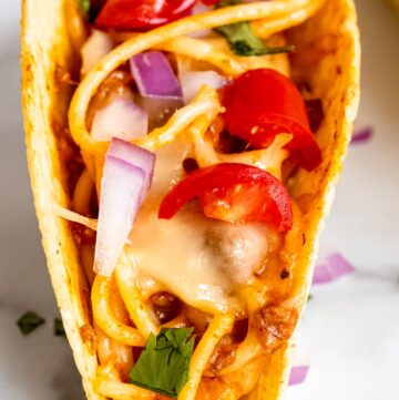 spaghetti tacos with toppings
