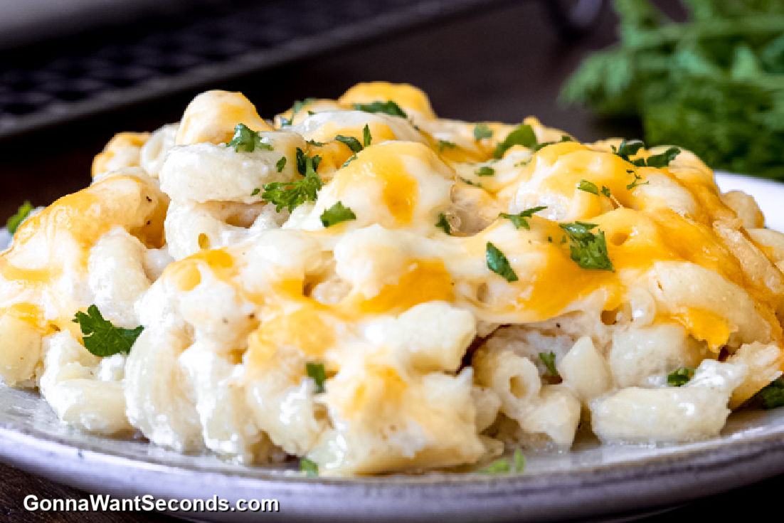 copycat popeyes mac and cheese on a plate
