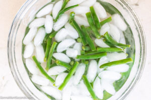 Step 3 how to make old fashioned green bean casserole, Plunge the green beans into an ice bath and drain
