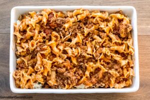Step 9 how to make lasagna casserole, pour the remaining pasta over cheese layer