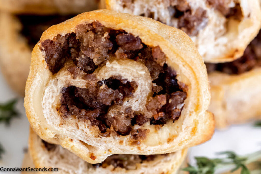 Sausage Pinwheels {3 Ingredients} - Gonna Want Seconds