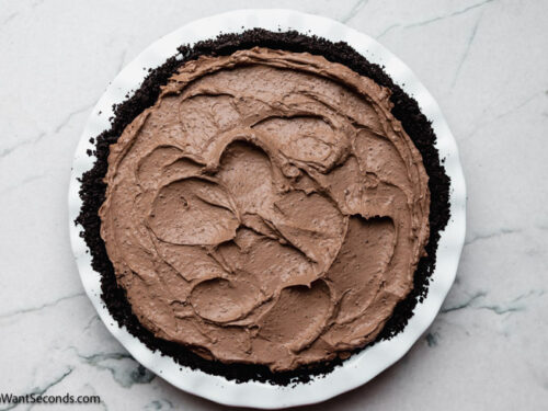 Step 6 how to make jello instant chocolate pudding pie, Pour the pie mixture into the Oreo crust. Refrigerate.