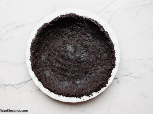 Step 2 how to make jello instant chocolate pudding pie, Pour the crumb mixture into a pie plate. Press the mixture to the bottom and sides of the pie plate. Bake.
