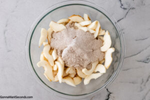Step 4 how to make pear pie, Sprinkle over pears.