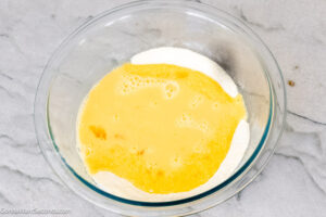 Step 5 how to make southern chess pie, Add the beaten eggs to the flour ingredients