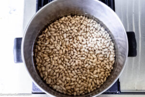 Step 1 how to make pinto bean soup, Soak the pinto beans overnight.