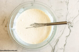 Step 1 how to make frescas con crema, Mix all the liquid ingredients in a bowl.