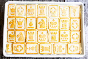 Step 9 how to make no-bake lemon icebox cake, Place a final layer of Chessman cookies on top.